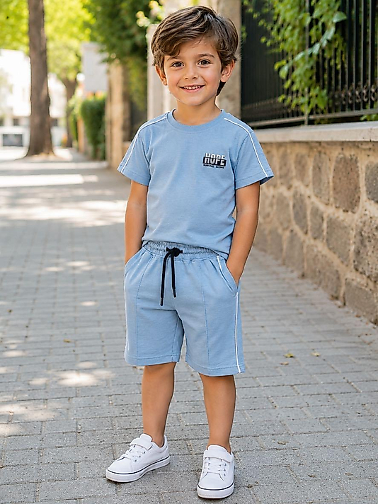 Mavi Çizgili Takım
